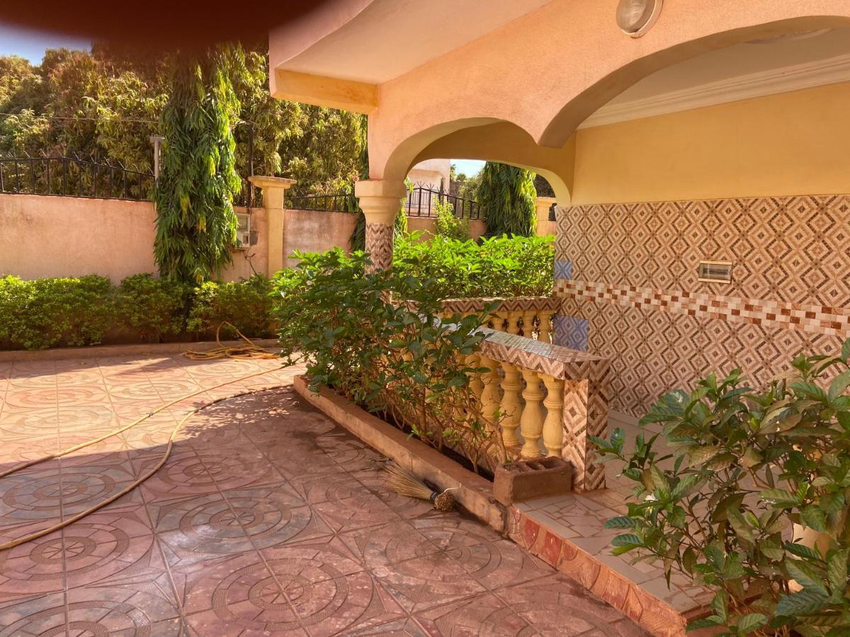 Villa Chambre B climatisée douche Cuisine salon Bamako Exterior foto